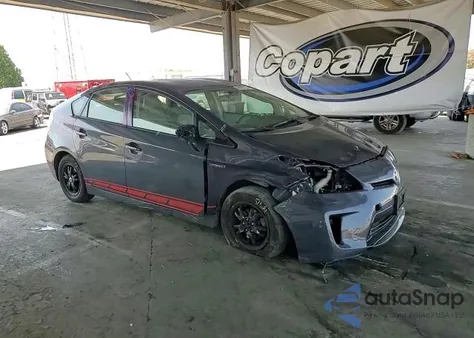 2013 Toyota Prius z USA, uszkodzony, nr VIN JTDKN3DU1D5575404